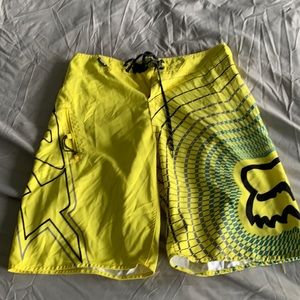 Men’s yellow fox board shorts